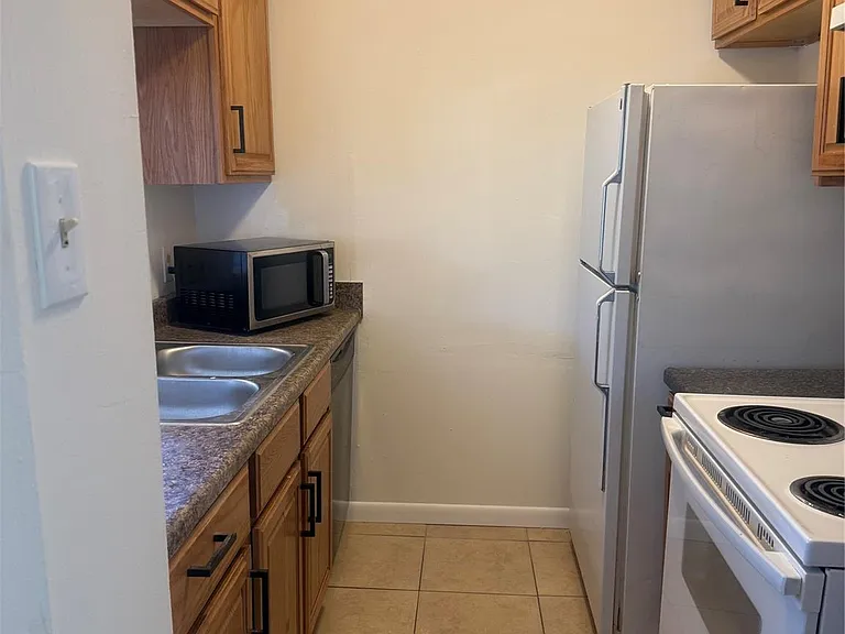 1603 W Main St #4 — Photo 7