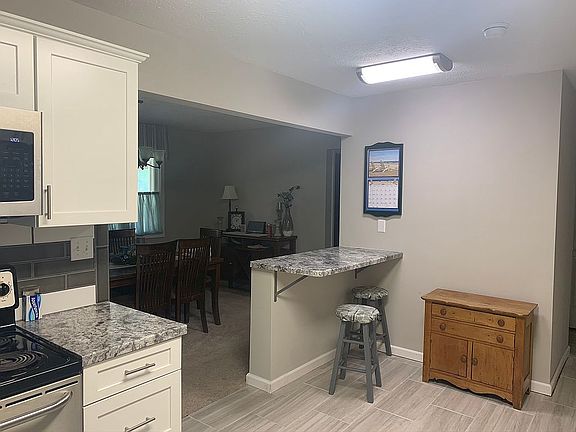 2nd image of 1916 Crystal Bay Dr E