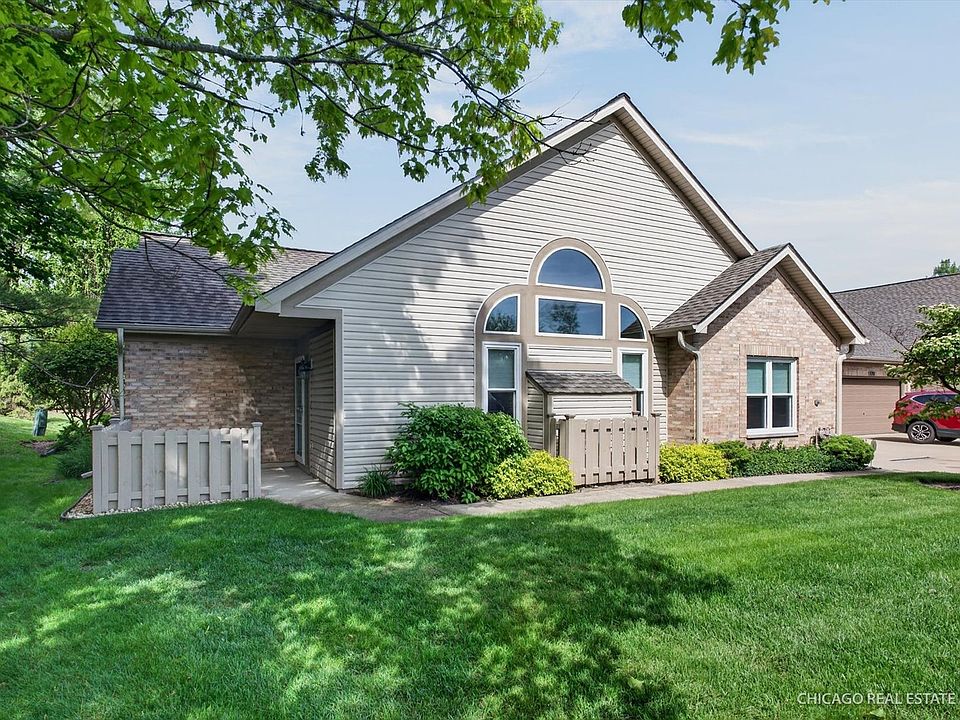 1st image of 171 Canterbury Ct #171