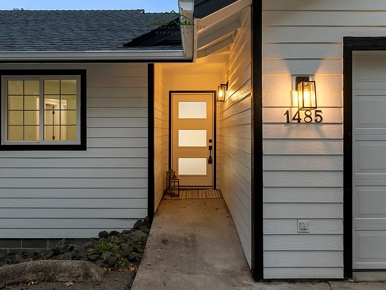 1485 SE Parkwood Dr — Photo 5