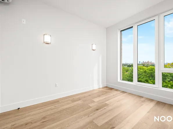 91 Bruckner Boulevard image 2 of 6