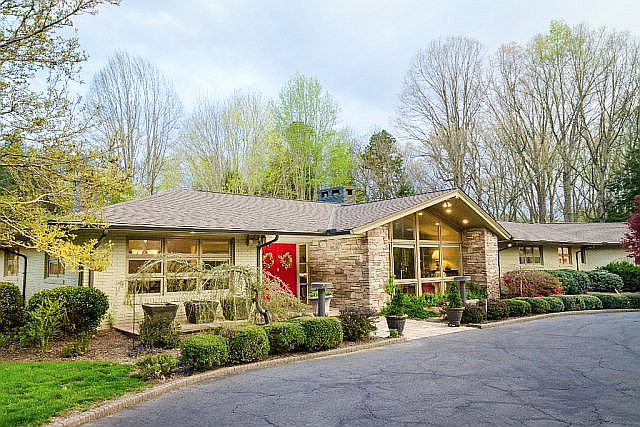 1st image of 450 Shady Ln