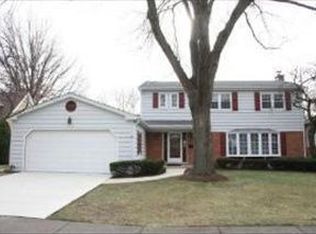 1108 N Carlyle Ct, Arlington Heights, IL 60004