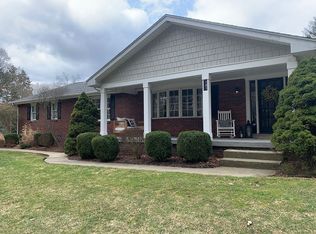 141 Leewood Farms Rd, Wheeling, WV 26003