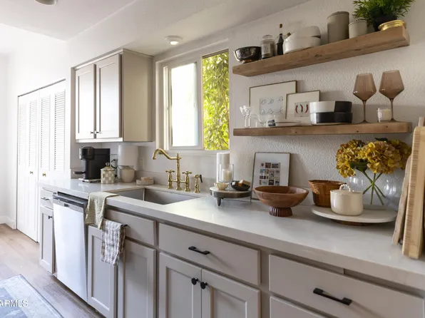 2906 E AVENIDA OLIVOS --, Phoenix, AZ 85016