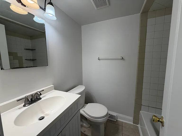 132 N Church St #A-1 — Photo 9