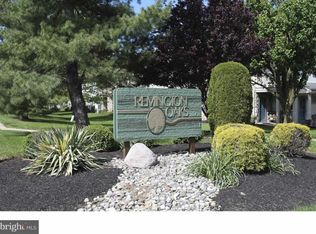 402 Remington Ct, Chalfont, PA 18914