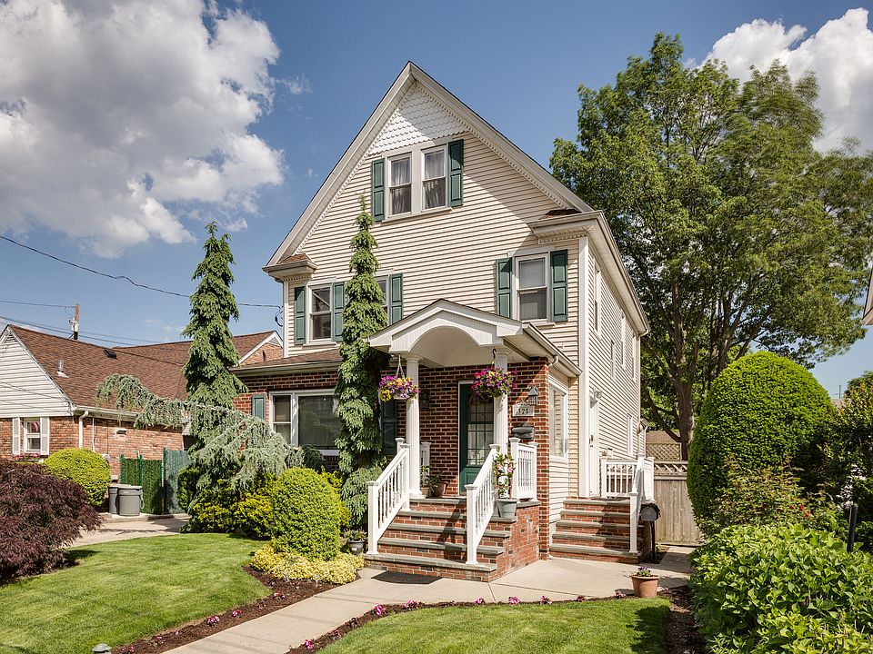 1st image of 325 Atlantic Ave