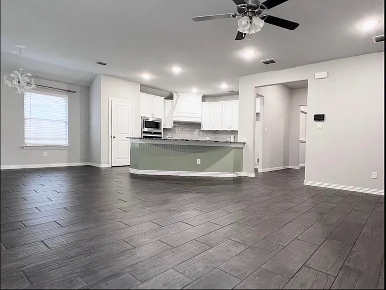 521 Hillcrest Cir — Photo 17