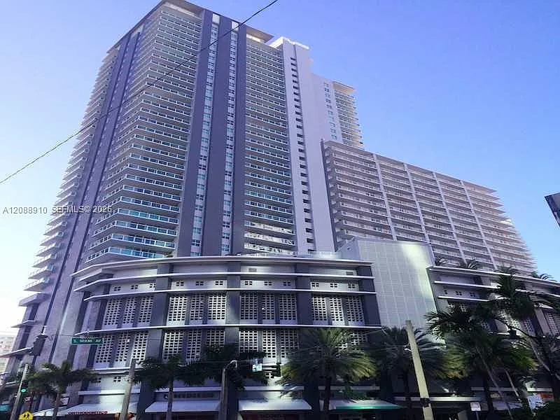 Vue At Brickell Condo — Photo 1
