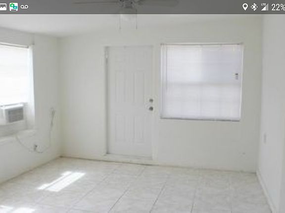 5th image of 2809 Genessee Ave