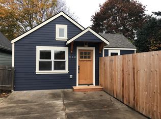 7144 NE 9th Ave #B, Portland, OR 97211