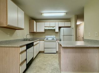 5702 NE Prescott St #32, Portland, OR 97218