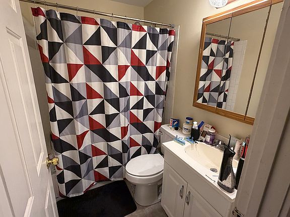 2nd image of 2240 Wheeler St APT 1