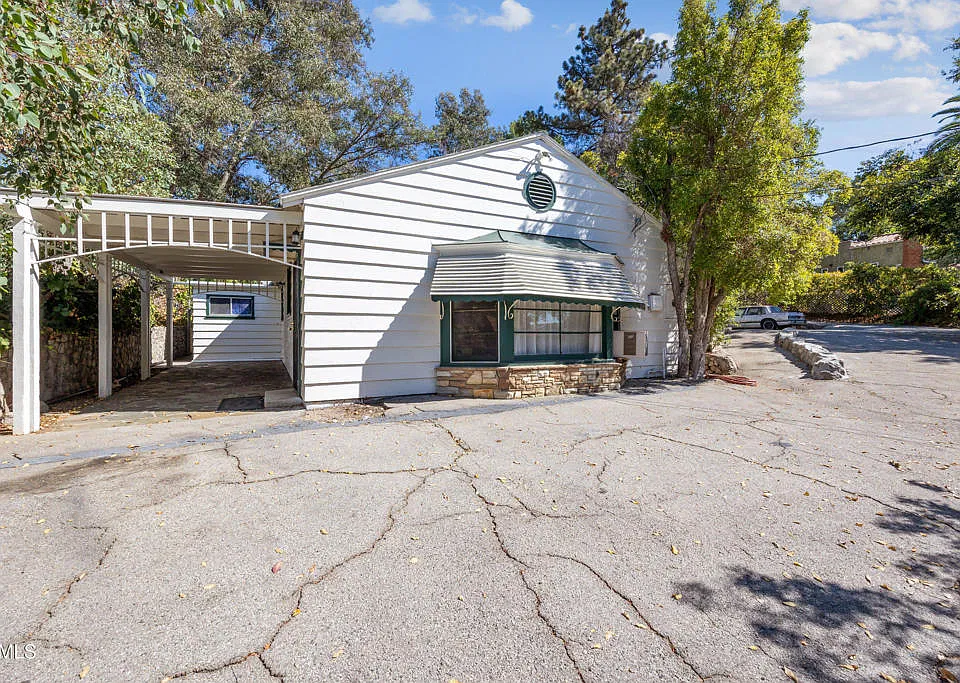 10630 Hillhaven Ave