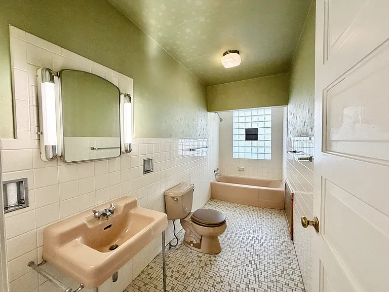 715 Bushnell St #2 — Photo 7
