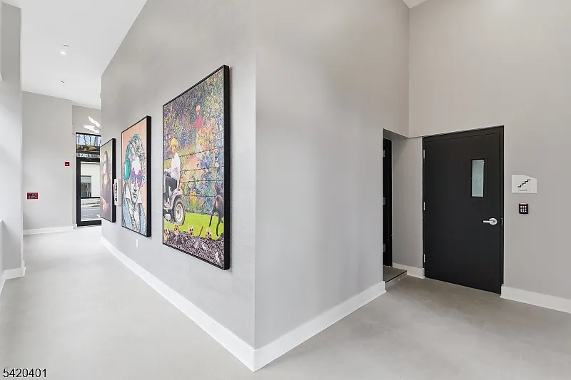 1 bed, 1.0 bath, $3,200 — Photo 3