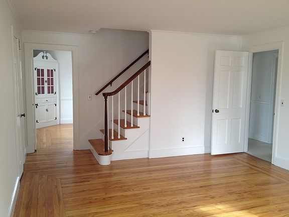 3rd image of 126 Anoka Ave