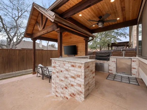 6713 Matador Ranch Rd, North Richland Hills, TX 76182