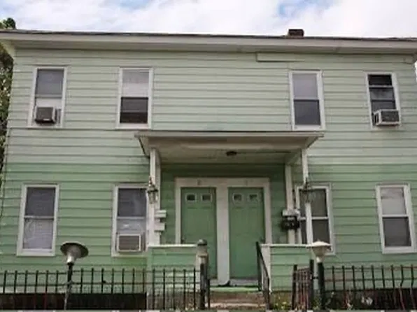 7 Pembroke St Unit 2, Worcester, MA 01610