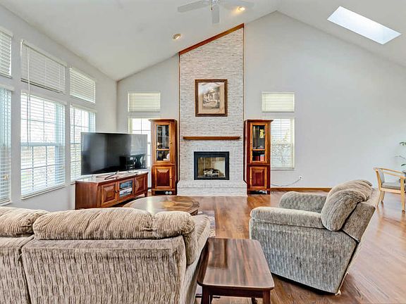 4th image of 5502 Bullfinch Dr