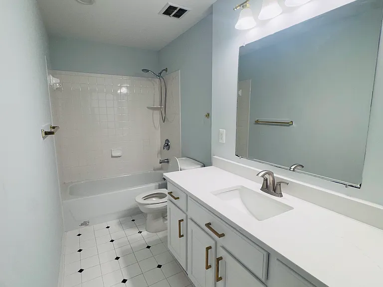 Kimberly Anne Ct — Photo 8
