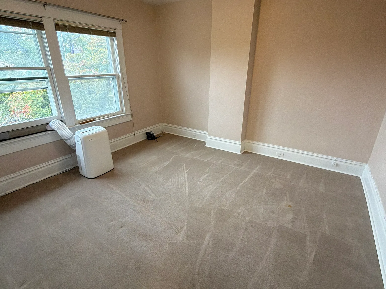 2 bed, 750 sqft, $1,325 — Photo 2