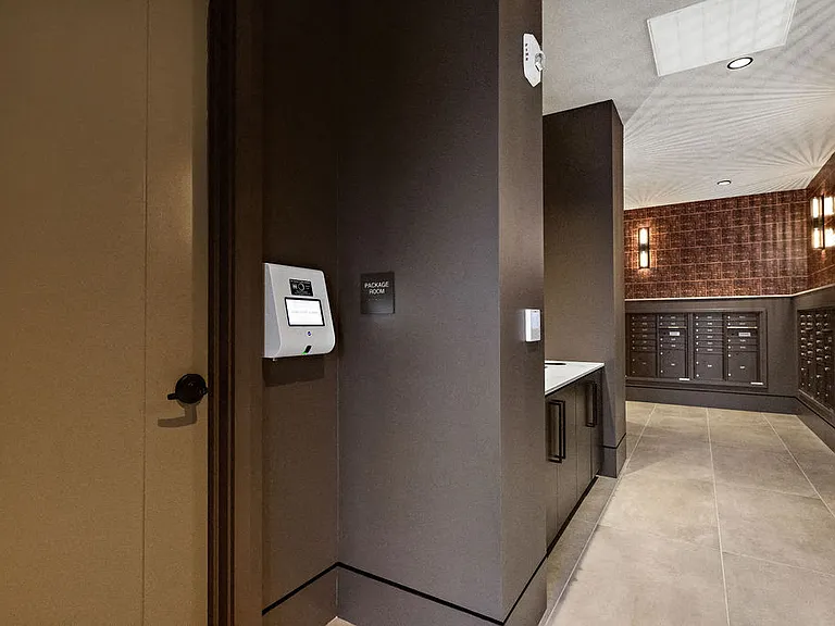 Madison West Elm — Photo 84