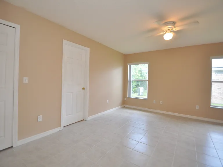 69 Rose Dr #B — Photo 14