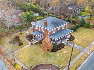 804 W Davis St, Burlington, NC 27215