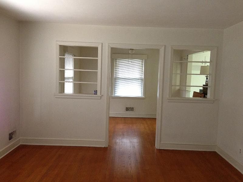 2nd image of 182 Christian Ave NE