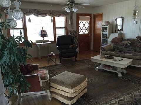 3rd image of 6610 Twin Pines Ln