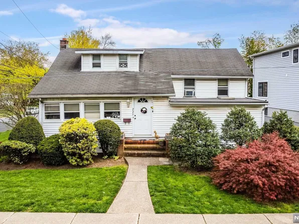 220 Jefferson Ave, Tenafly, NJ 07670
