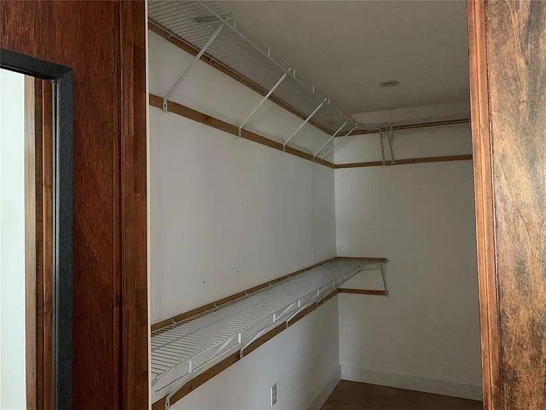 2436 Waldemere St — Photo 17