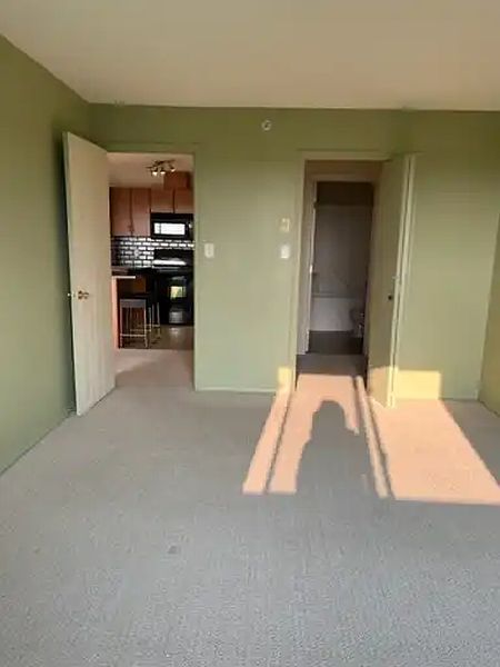 Edmonton Apartment for rent - 2 Bedrooms — photo 9