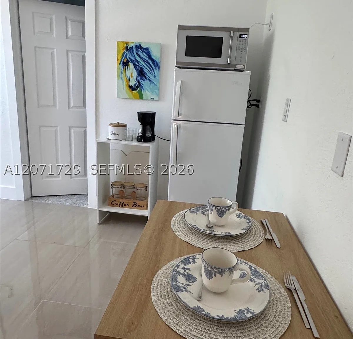 Studio, 1.0 bath, 200 sqft, $1,300 — Photo 3