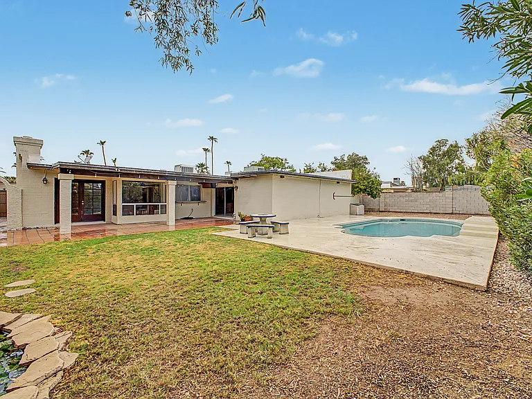 15837 N 47th Pl — Photo 31