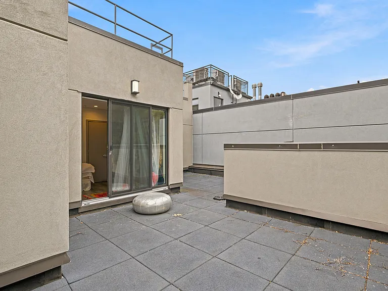 849 Madison St #4B — Photo 8