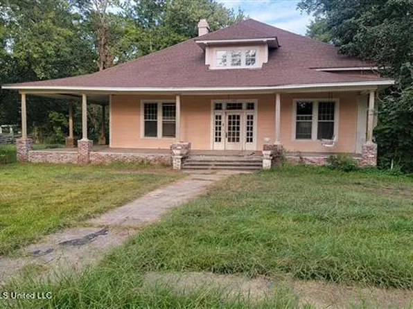 104 Prairie St, Okolona, MS 38860