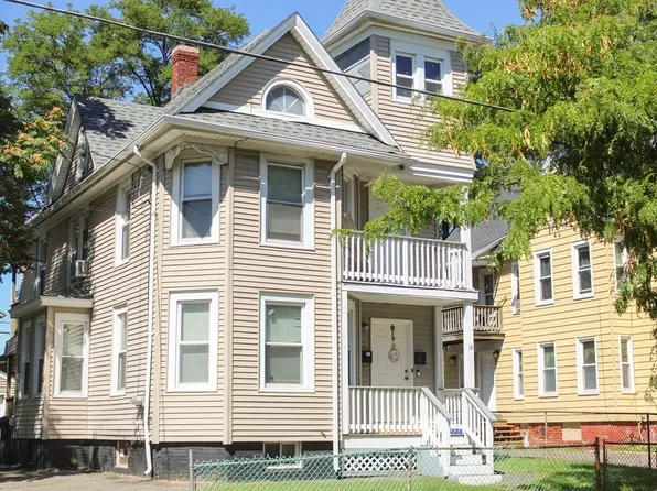 14 Cleveland St, Springfield, MA 01104