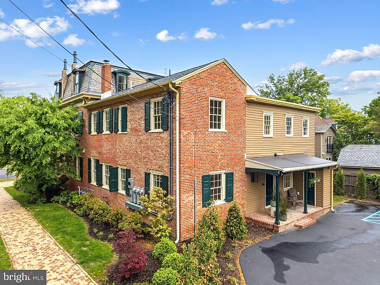 300 Kings Hwy E #C — Photo 26