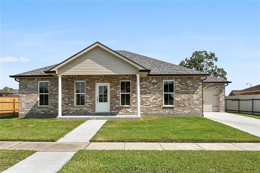 2205 Legend Dr, Meraux, LA 70075 | Zillow
