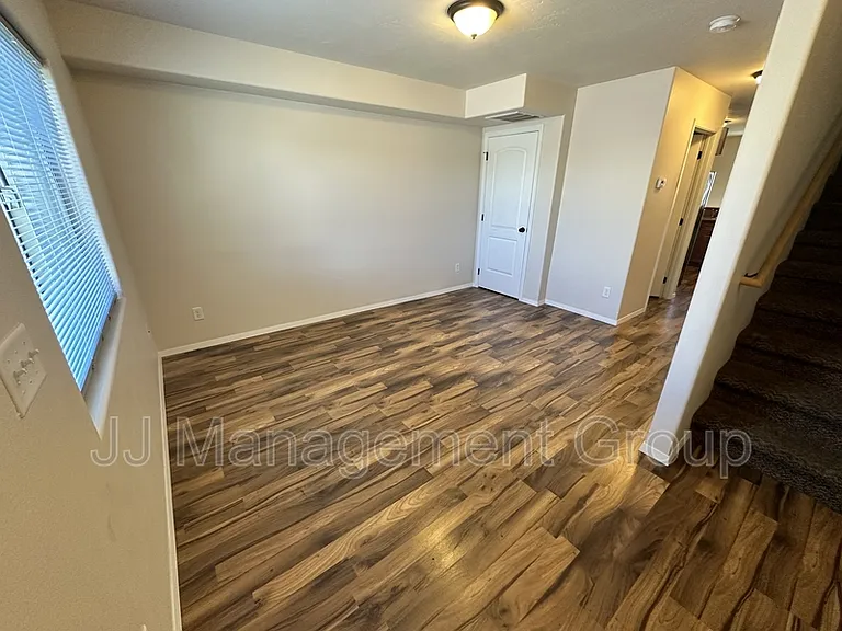6205 N Astor St #4 — Photo 9
