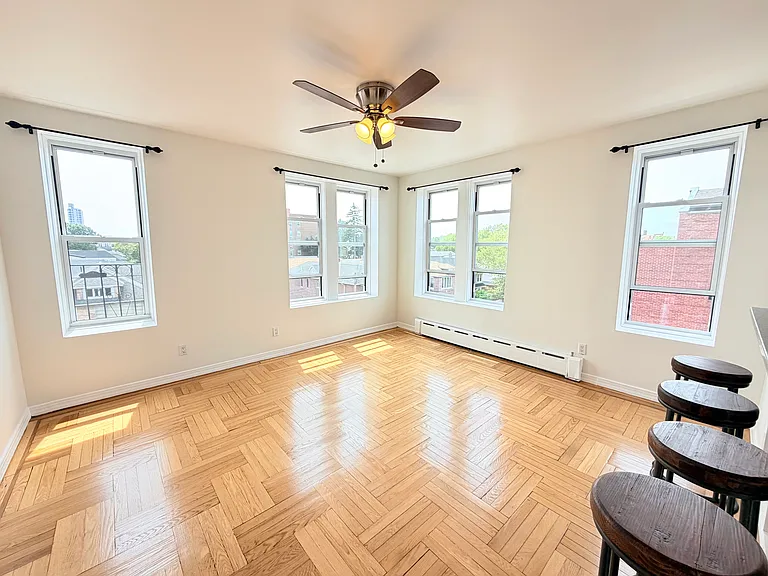 1489 E 8th St #D1 — Photo 1