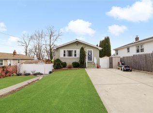 112 Waterman Ave, Johnston, RI 02919