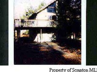 76 Navajo Trl, Gouldsboro, PA 18424