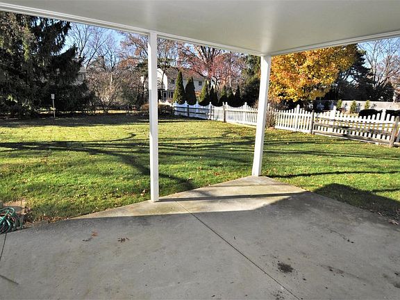 5th image of 4135 Squires Ln