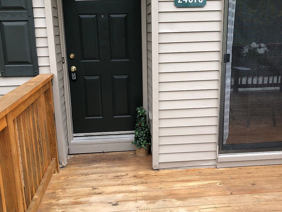 1st image of 24676 Cashmere Ct #1