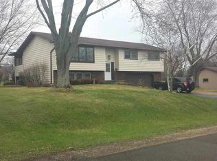 2830 Nashua Ln, Cottage Grove, WI 53527