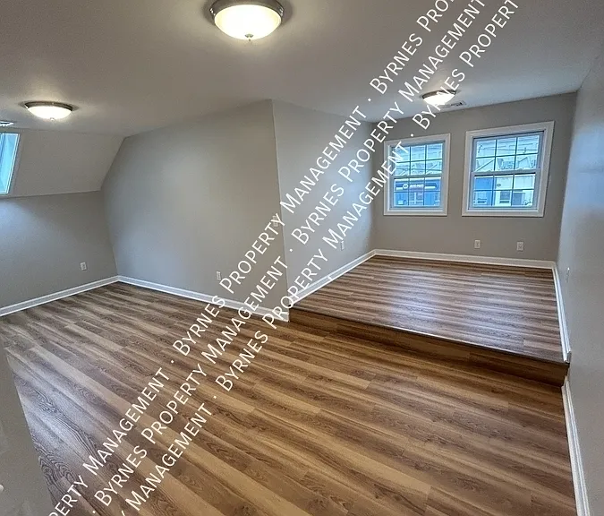 5 Tower St — Photo 11